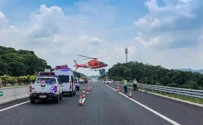 察哈尔右翼后旗高速公路汽车救援案例