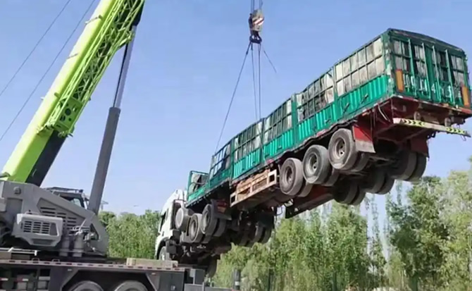 察哈尔右翼后旗道路脱困救援案例